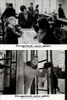 cca 1965 ,,Csengetnek, nyiss ajtót!" című szovjet film jelenetei és szereplői, 11 db vintage pr...