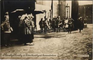 Károly király és Zita királyné koronázása. Révész és Biró 1916. / the coronation ceremony of Charles I of Austria and Queen Zita (kis szakadás / small tear)