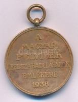 1938. "Felvidéki Emlékérem" aranyozott bronz kitüntetés mellszalag nélkül T:XF patina, kop...
