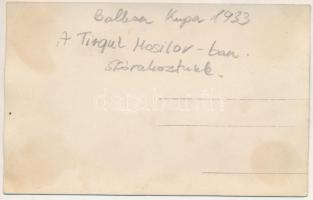 Balkán Kupa 1933. Román labdarúgó-válogatott focistái szórakozás közben / Balkan Cup. Football playe...