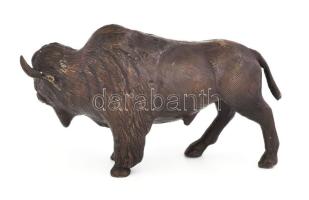 Ismeretlen szobrász: Bölény. Öntött bronz, jelzés nélkül, 24x13x7 cm