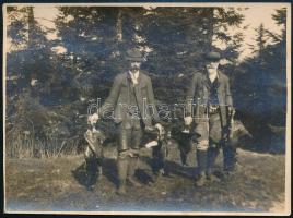 Wenckheim József vadászaton. cca 20. sz. eleje, fotólap, körbevágva, 8,5x12 cm