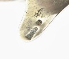 Ezüst (Ag) kagyló alakú ékszertartó tálka, jelzett, 10,5×8,3 cm, nettó: 35,8 g