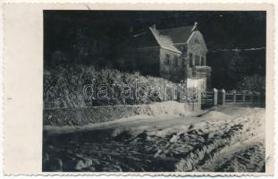 1942 Toplec, Csernahéviz, Toplet; télen este / in winter at night. photo (ragasztónyom / glue marks)