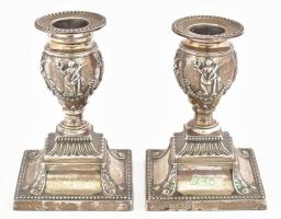Ezüst(Ag) súlyozott gyertyatartó pár, jelzett, tartóban, m: 12 cm, bruttó: 672 g