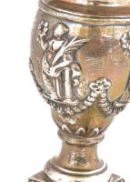 Ezüst(Ag) súlyozott gyertyatartó pár, jelzett, tartóban, m: 12 cm, bruttó: 672 g