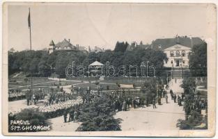 1938 Sepsiszentgyörgy, Sfantu Gheorghe; Parcul / park, ünnepség / park, celebration. photo (fa)