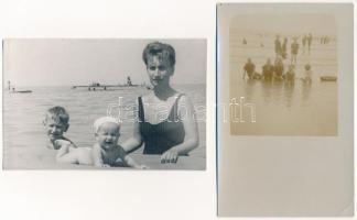 8 db régi és modern fotó képeslap fürdőzőkről / 8 pre- 1945 and modern photo postcards about bathing...