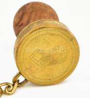 Richter Gedeon pecsételő, üres pecsételő résszel, fa, réz, h: 6 cm
