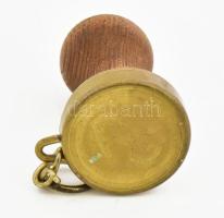 Richter Gedeon pecsételő, üres pecsételő résszel, fa, réz, h: 6 cm