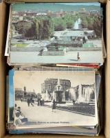 Kb. 470 db MODERN volt szovjet tagállami város képeslap dobozban