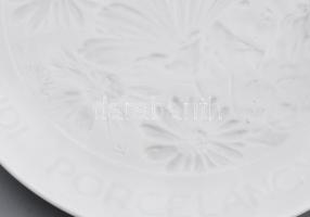 Herendi litofán tányér pár, jelzett: peremébe nyomott HEREND PORCELÁNGYÁR felirat. Hibátlan, d: 15,5...