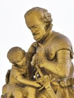 Lovag gyermekével. Antik festett spiáter szobor, eredetileg feltehetően óra szerelék, rögzítőpontokk...