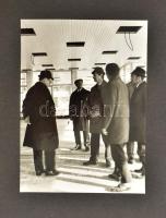 Fotóalbum, benne 18 db fotóval, "Bondor József elvtárs, Építésügyi és Városfejlesztési Miniszte...