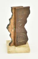 Lapis András (1942-) Ipari vásár díj 1984. Bronz, márvány talapzaton, jelzett, 20 cm