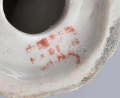 Kínai dámát ábrázoló porcelán figura. Kézzel festett, jelzett, apró kopással 24 cm