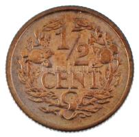 Hollandia 1934. 1/2c bronz "Vilhelmina" T:AU,XF
Netherlands 1934. 1/2 Cent bronze "W...