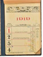 1919 Naptár, szecessziós címlappal, átkötött félvászon-kötésben, kissé kopott borítóval, a bal alsó sarkain hiánnyal, egykorú bejegyzésekkel, kissé kopott borítóval.