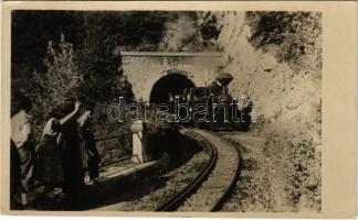 1952 Lillafüred (Miskolc), Erdei kisvasút, gőzmozdony az alagútból, vonat. Művészeti Alkotások (EK)