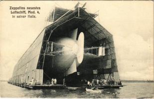 Zeppelin neuestes Luftschiff Mod. 4. in seiner Halle. K. Schinacher Friedrichshafen No. 79.