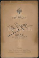1893 Katonatiszt portréja feleségével, keményhátú fotó Ferdinand Mayer grazi műterméből, 16×11 cm /
...
