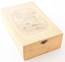 cca 18-20 pakli kártya, közte értékes, érdekes darabokkal, fadobozban