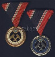 Bányász Szolgálati Érdemérem ezüst és arany fokozata (2db), szalaggal T:2