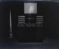 Össz. 14 db üvegnegatív, közte 2 db sztereo üvegnegatív, klf. méretekben, részben sérült