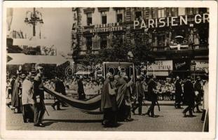 Budapest, Szent István Év 1038-1938, Pacelli bíboros, &quot;Megnyílt a Margitszigeten a Parisien Grill&quot; hirdetés (EK)