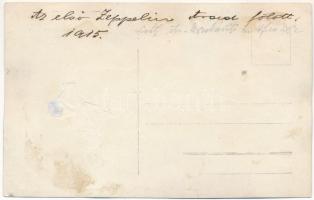 1915 Arad, Az első Zeppelin léghajó Arad fölött / the first Zeppelin airship over Arad. Ruhm Ö. phot...