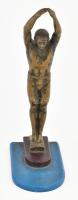 cca 1930, Fejest ugró úszó. Öntött bronz szobor, bakelit talapzaton, jelzés nélkül, talapzaton kopás...