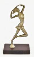 Ismeretlen szobrász: Art deco táncoló nő. Ezüstözött bronz, bakelit talapzaton, jelzés nélkül, kopott, m: 22 cm