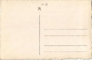 S.M. U-VI osztrák-magyar tengeralattjáró lehorgonyozva a kikötőben / K.u.k. Kriegsmarine Unterseeboo...