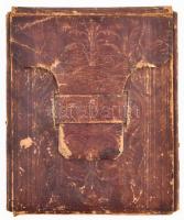 cca 1850 Fiatal hölgy, ambrotípia (a dagerrotípiához hasonló technika), dekoratív, dombornyomott bőr...