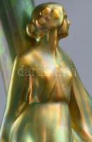 Zsolnay váza: Vágyakozás. Szecessziós stílusú nőalakkal díszített, szájánál virágszerűen szétnyíló v...