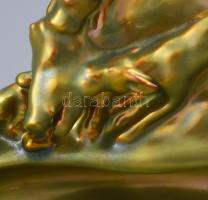 Zsolnay kisplasztika - Vaddisznóvadászat, névjegykártyatartó. Formába öntött finomfajansz, zöld és d...