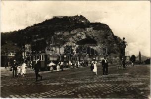 1928 Budapest XI. Gellérthegy, Citadella és Barlangkápolna, 9 és 71-es jelzésű villamos Gschwindt likőrök és konzervek reklámmal, kerékpáros (fl)