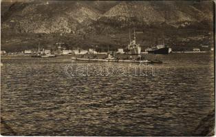 S.M. U-XXXVI osztrák-magyar tengeralattjáró és S.M.S. Gäa / K.u.k. Kriegsmarine Unterseeboot XXXVI / Austro-Hungarian Navy submarine "U 36". photo (EK)