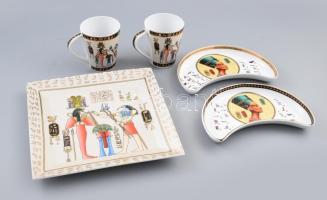 Fathi Mahmoud egyiptomi porcelán szervírozó szett, tálca 25x25 cm, 2 db kínáló h: 21 cm, 2 db bögre m: 10 cm, jelzett, kis kopással.