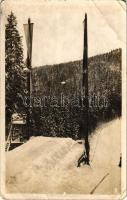 Szebenjuharos, Hohe Rinne, Paltinis (Nagyszeben, Sibiu); Trambulina de sarit cu schiurl / Sprungschanze / Síugrósánc, téli sport / winter sport, ski jumping ramp. Foto orig. J. Fischer, 1938. (EB)