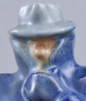 Eschenbach Jenő (1908-1981): Férfi viharban. Mázas kerámia, jelzett, kis pattogzással, m: 21 cm