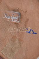 Izsépy Margit: Kiránduló fiú. Jelzett, alján sérült, mázas kerámia, m: 15,5 cm