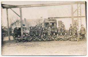 Targoviste, Tergovistye, Tirgovics; Román katonák és járművek / Romanian military, soldiers and vehicles. Foto M. Zissu photo (EB)