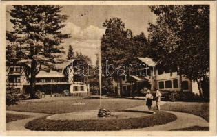 1931 Lőcsefüred, Lőcse-fürdő, Levocské Kúpele (Lőcse, Levoca); Nagy és kis Pavilon szökőkúttal. Elek Singer kiadása / Grosser u. kleiner Pavillon m. Springbrunnen / spa, pavilions with fountain (ázott / wet damage)