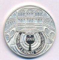 2002. "Kossuth Lajos 1802-1894 - A magyar történelem nagy alakjai / Leborulok e nemzet nagysága...