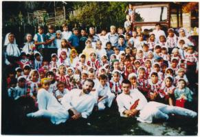 46 db MODERN magyar népviseletes motívum képeslap / 46 modern Hungarian folklore motive postcards