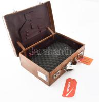 Hausvater Lőrincz Budapest antik bőrönd, kopással, de összességében jó állapotban, címkékkel, kulcs ...