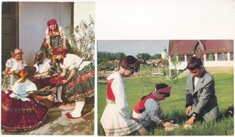 54 db MODERN magyar népviseletes motívum képeslap / 54 modern Hungarian folklore motive postcards