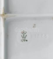 Wallendorf harmoniumon (zongorán) játszó hölgy. Porcelán figura. Kézzel festett, jelzett, minimális ...