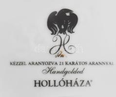 Hollóházi Szász Endre tervezte mintával díszített váza. 21 karátos arannyal kézzel aranyozott, jelze...